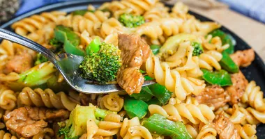 Imagem ilustrativa da imagem Saiba o que comer e beber para não 'dar pt' no Carnaval