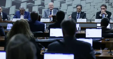 Imagem ilustrativa da imagem Senado aprova isenção de IR para quem ganha até R$ 5 mil