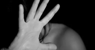 Imagem ilustrativa da imagem Taradão é preso após tentar agarrar funcionárias de bar à força