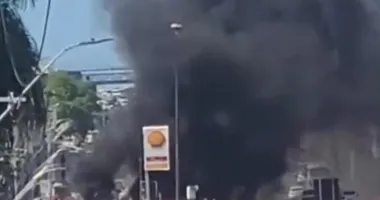 Imagem ilustrativa da imagem Tudo travado! Manifestação mexe com o trânsito da Estrada do Coco