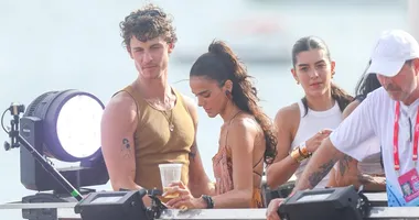 Imagem ilustrativa da imagem Vídeo: Bruna Marquezine e Shawn Mendes curtem romance ao som de Ivete
