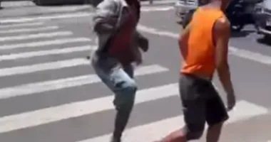 Imagem ilustrativa da imagem Vídeo: cadeirante nocauteia idoso com 'sopapo' em Simões Filho