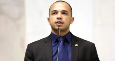 Imagem ilustrativa da imagem Vídeo: ex-deputado bolsonarista sai na mão com manifestante