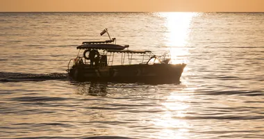 Imagem ilustrativa da imagem Vídeo: pau quebra em embarcação durante 'confra' de vereadores