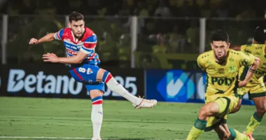 Imagem ilustrativa da imagem Vitória negocia contratação de meia do Fortaleza