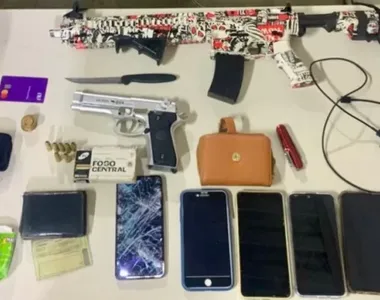 Material apreendido pelas equipes do Batalhão Apolo