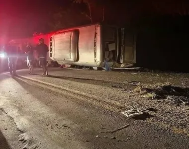 Acidente com ônibus deixou quase 15 mortos