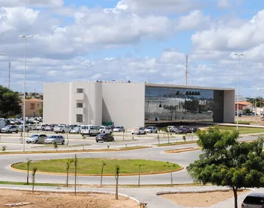 Reitoria deu 72 horas para empresa se explicar