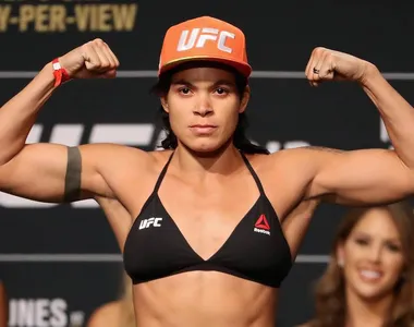Amanda Nunes, lutadora de MMA baiana