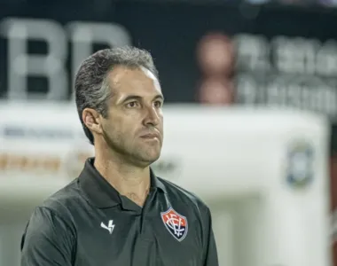 Léo Condé vira carrasco e tenta repetir feito contra o Vitória