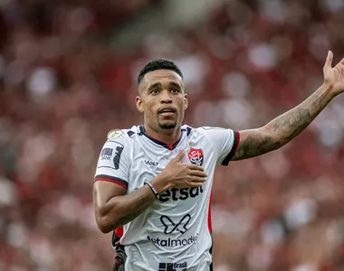 Alerrandro voltou ao Brasil para jogar pelo Internacional