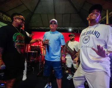 Artistas botaram pra quebrar no aniversário do MASSA!