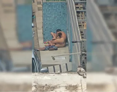 Casal transando em plena luz do dia