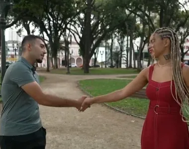 Jovem abandonado em trilha, Roberto Farias, reencontra amiga