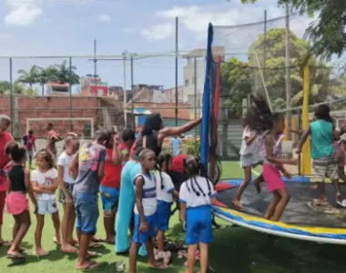 Criançada se diverte durante as aulas