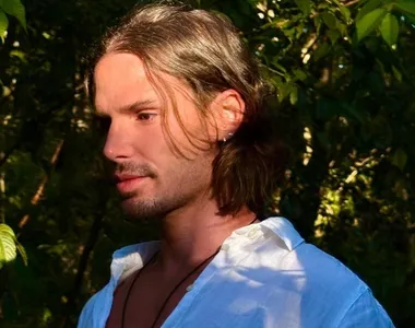 Artista também pode ter os bens bloqueados