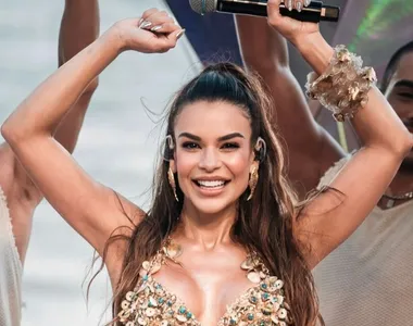 Cantora Mari Antunes