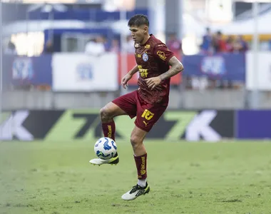 Defensor foi expulso aos 38 minutos do segundo tempo