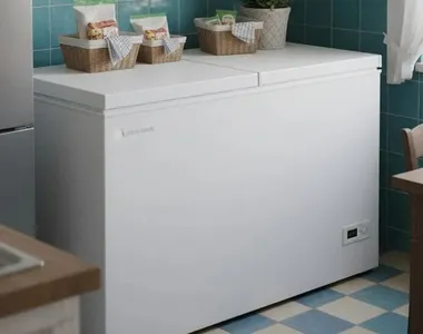 Polícia tenta entender como ela parou na área restrita de uma loja