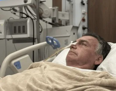 Bolsonaro deve passar o réveillon no hospital