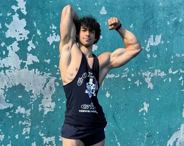 Jovem baiano leva geral em campeonato de fisiculturismo