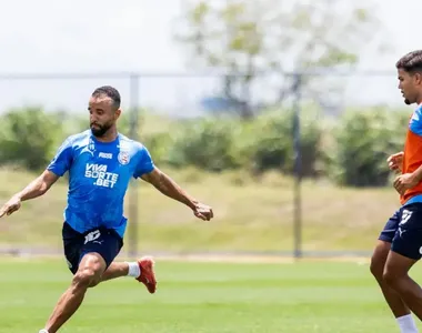Caio Alexandre treinando com o grupo comandado por Ceni