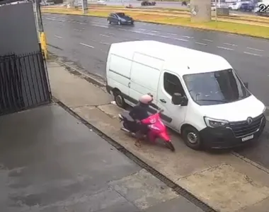 Van estava com carregamento de cigarros