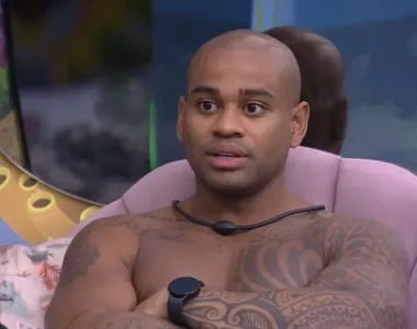 Ex BBB precisou de ação contra o marceneiro