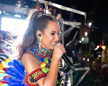 Cantora Raquel Tombesi