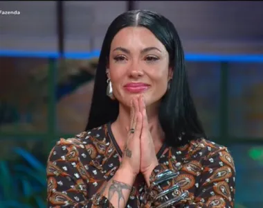 “Mentira? ", disparou a influenciadora