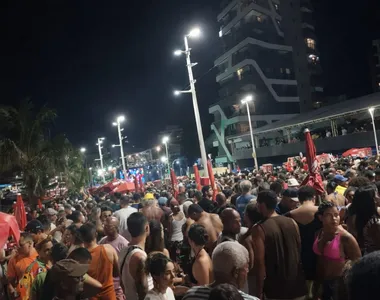 A noite esquentou no sentido inverso do Carnaval