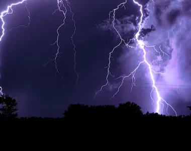 Mais de 90 mil raios atingiram o estado nas últimas 48 horas
