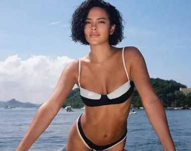 Bella Campos colou em festa soteropolitana