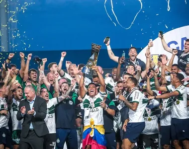 Coritiba levantou troféu