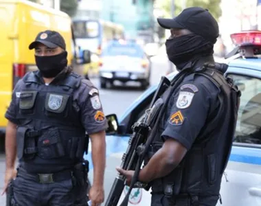 Idosa foi derrubada durante abordagem