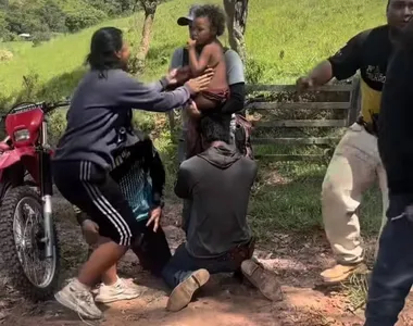 Corpo de Bombeiros, familiares e vizinhos se mobilizaram