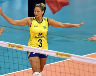 Dani Lins foi campeão olímpica de vôlei de quadra em 2012