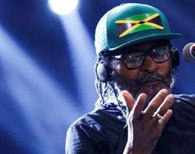 Edson Gomes foi detonada por Olívia Santana