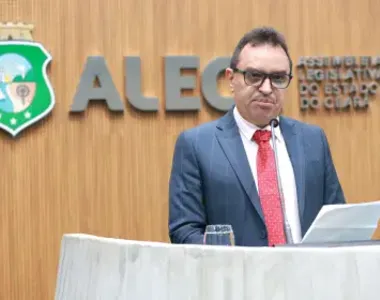 Suplente de deputado estadual permanece detido