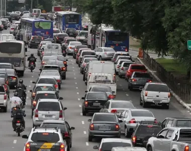 Projeto prevê a isenção para carros de passeio, caminhonetes e veículos mistos com mais de 20 anos