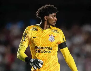 Hugo Souza pode desfalcar o Corinthians no duelo de sábado (25)