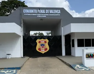 Suspeitos de matar os dois detentos seguem foragidos