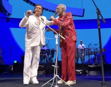Roberto Carlos fez uma participação no show