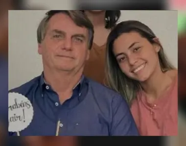 Enteada de Bolsonaro teve o celular tomado em SP