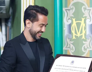 Everton Ribeiro recebeu o título de cidadão soteropolitano