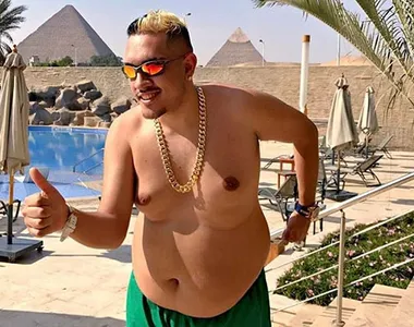 MC Binn fez sucesso com o hit "Tá Tranquilo, Tá Favorável"