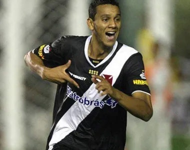 Souza é autodeclarado evangélico