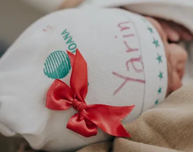 Filha de MC Guimê, recém-nascida, se chama Yarin