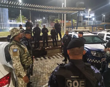A operação visou coibir furtos e depredações no prédio