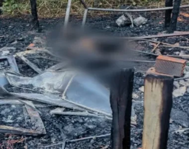 Corpo foi encontrado totalmente carbonizado